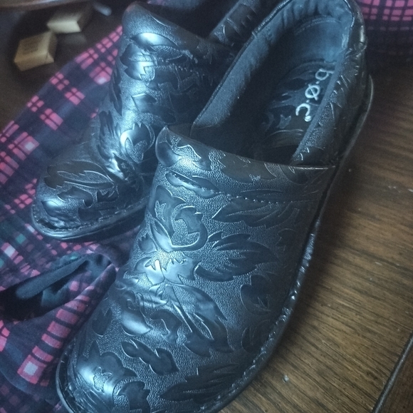 b.o.c. Shoes - B.O.C. black leather slip-on shoes size 7